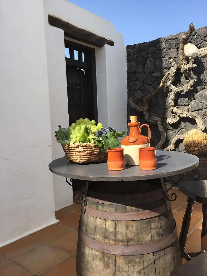 Los Dragos Apartment Masdache